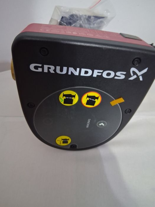 Vând pompa de recirculare marca Grundfos Magna1
