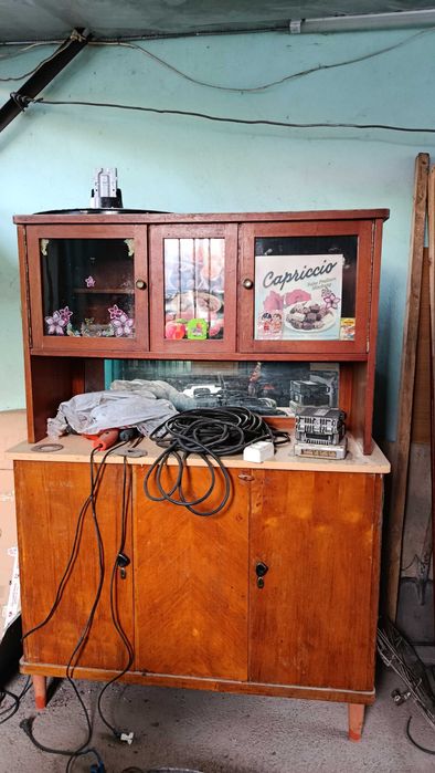 Продам буфет кухонный