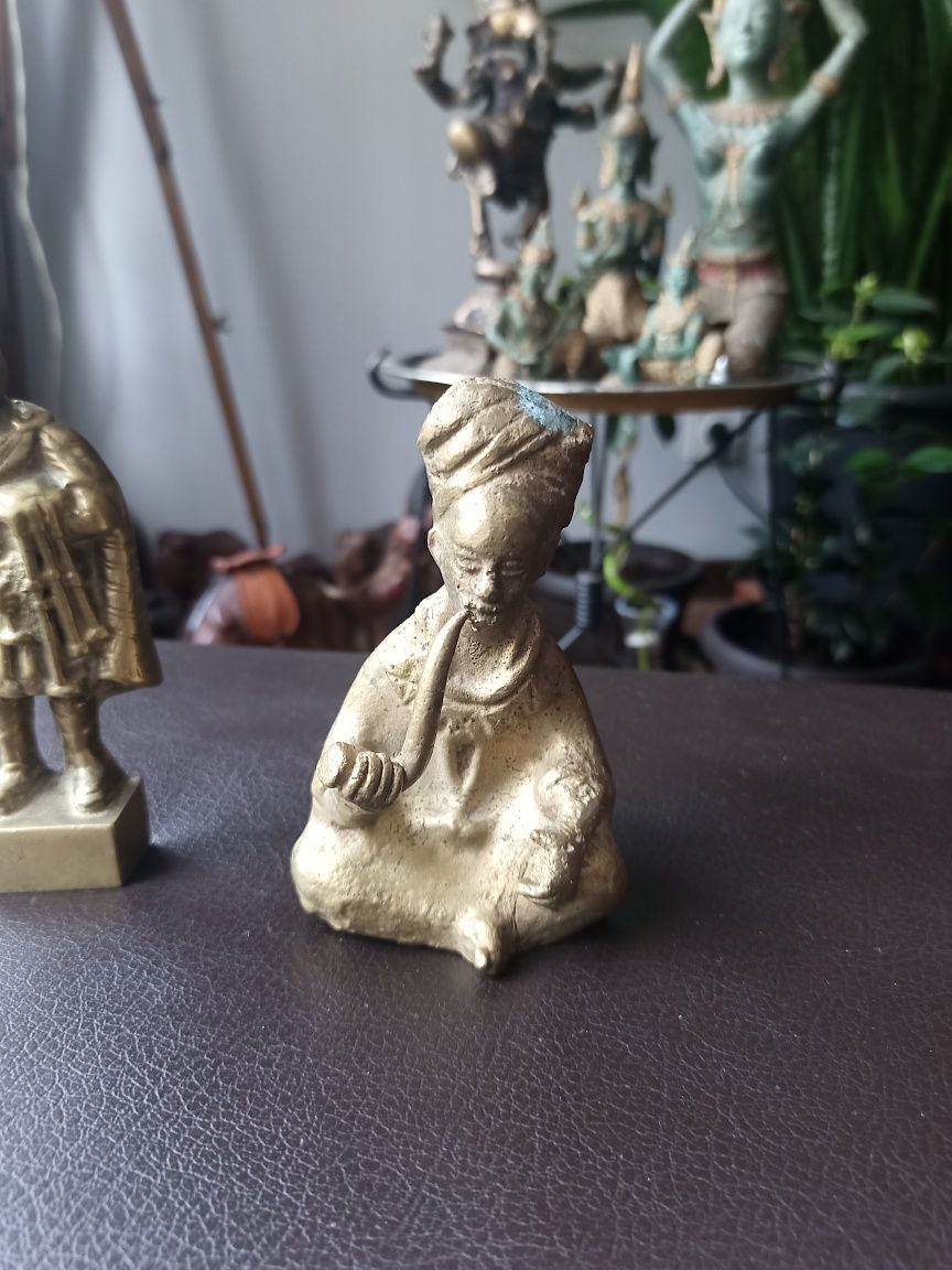 Бронзови статуетки