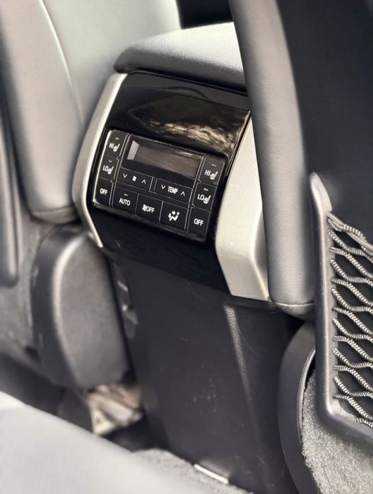 Toyota Land Cruiser Prado 150 автомабили сотилади