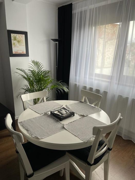 Apartament 3 camere de vânzare
