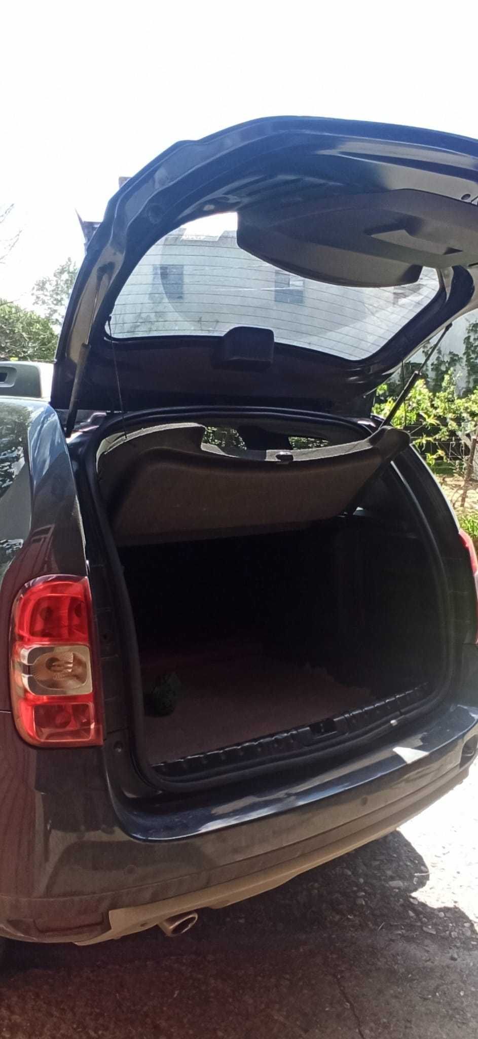 Dacia Duster  motor diesel 1.5 an 2017 , km 100000 in crește.