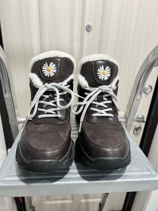 Женская зимняя обувь