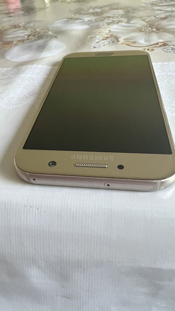 Смартфон Samsung Galaxy A5 (2017) Gold