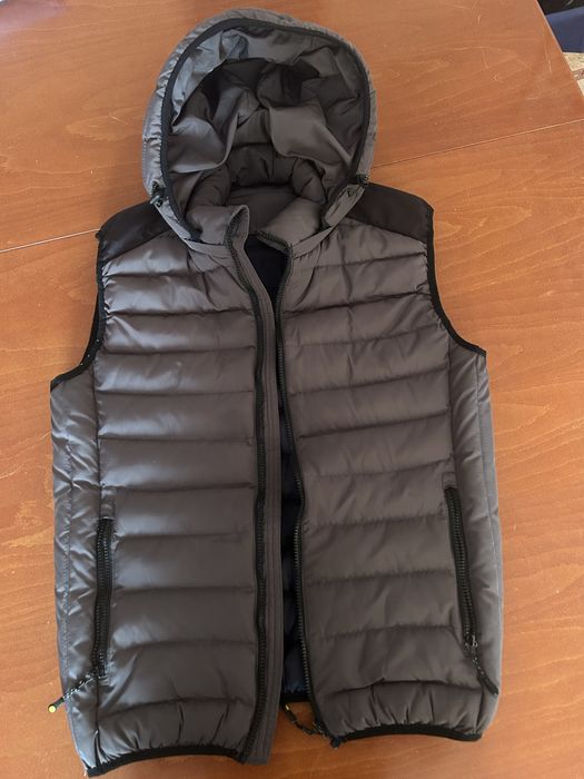 Лек и удобен елек размер М!