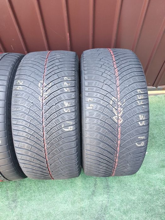 225.35.19 Tristan Pirelli