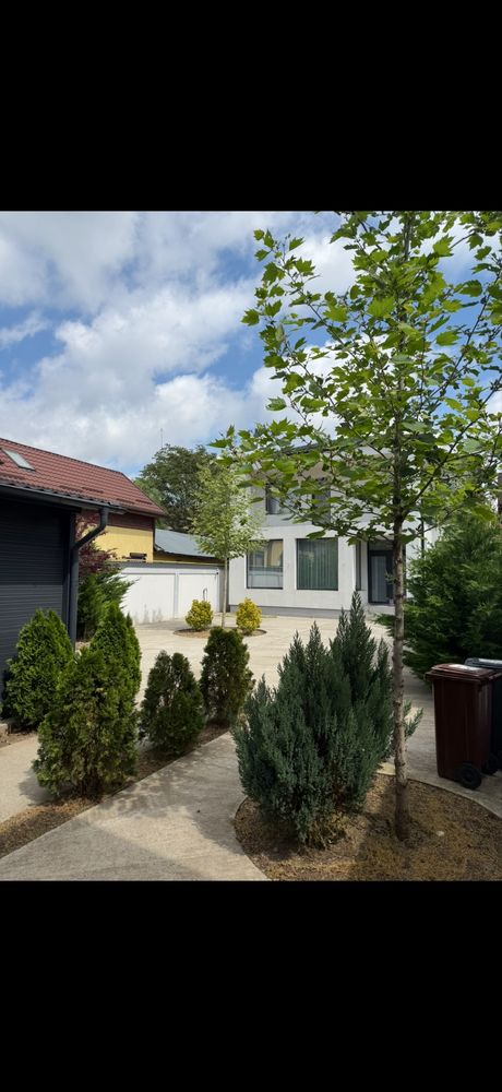 Vila de vanzare 560 mp