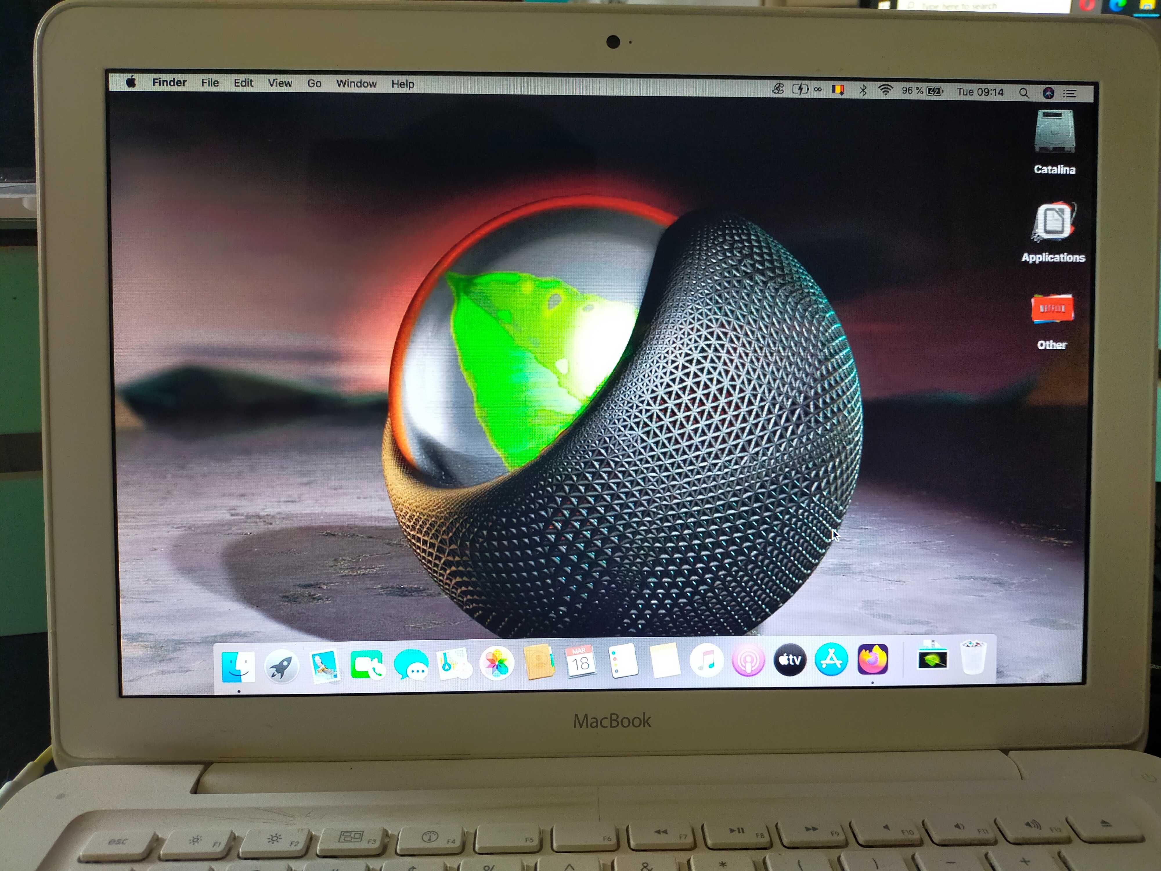 Macbook A 1342 RAM 8GB SSD 128 Gb