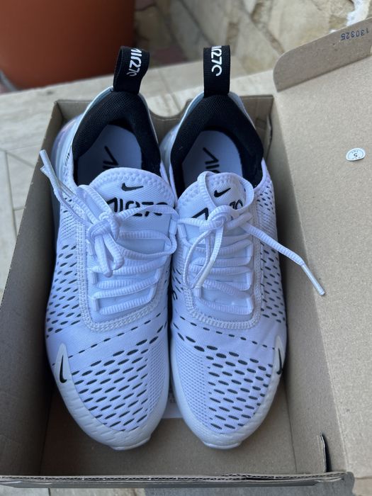 Nike Air270 noi de culoare alba pret in