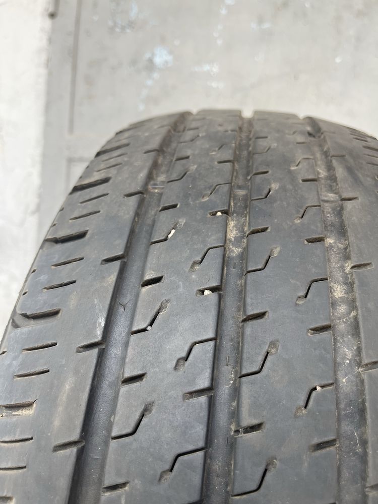 2 бр. гуми за бус 235/65/16C Massimo DOT 1324 6 mm