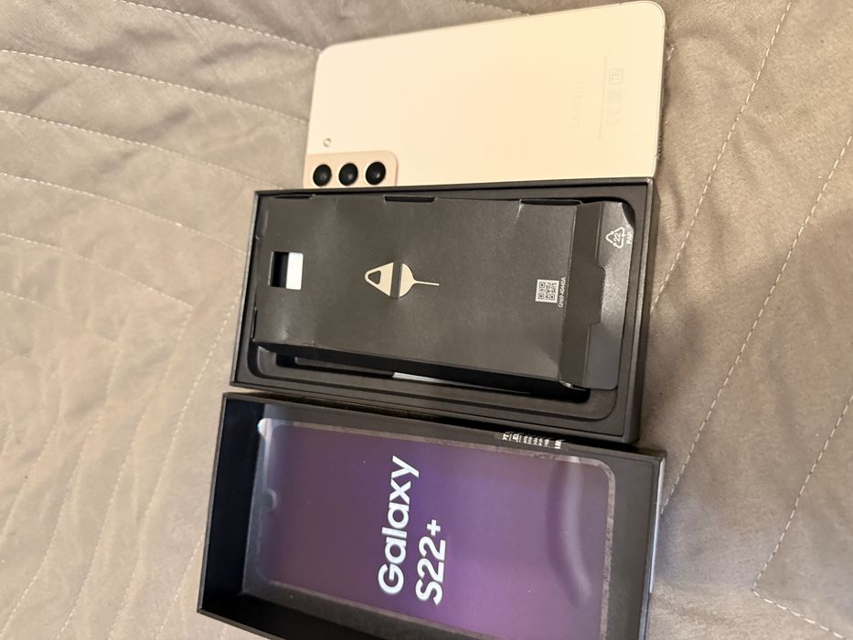 продам samsung galaxy s 22+ 256gb