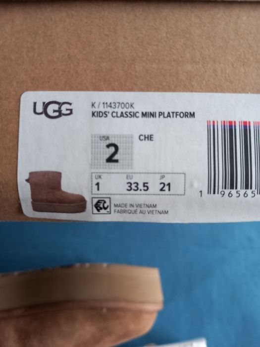 Ugg ,noi,mai multe marimi.