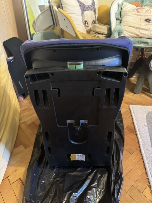 Детско Столче за кола(въртящо) Maxi Cosi Axiss