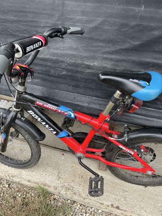 Am o bicicleta utilizata eu am luato noua si am alta mai mare