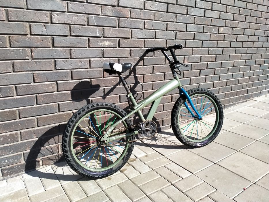 BMX с двумя колосями