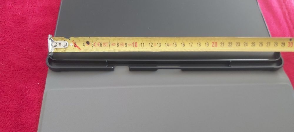 Tastatura wireles/Bluetooth cu taste luminate + husă