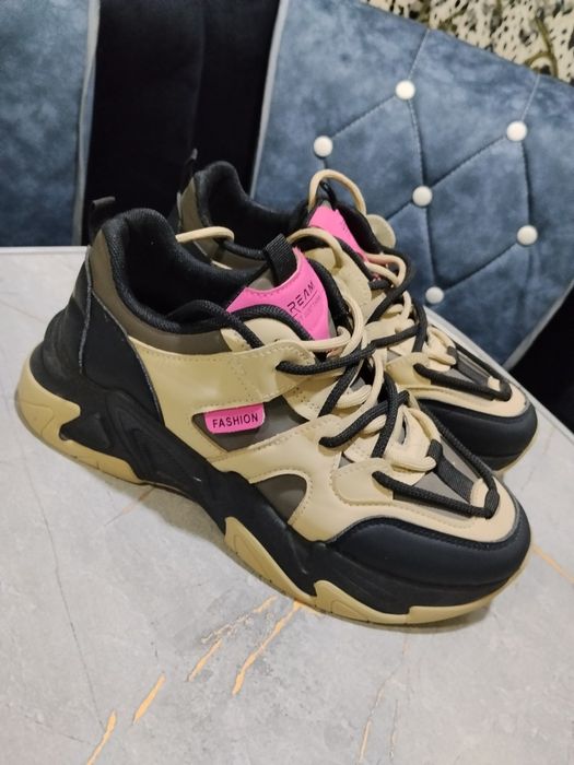 Кроссовки Женские на Осень 38