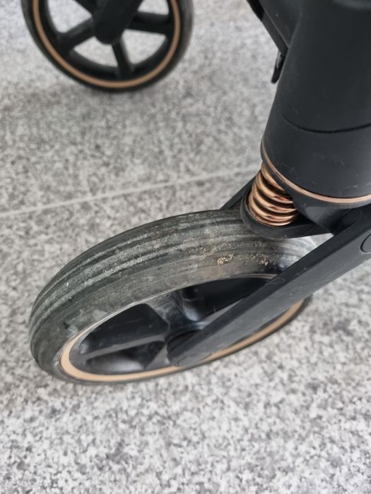 Cybex priam Karolina Kurkova количка със златно шаси