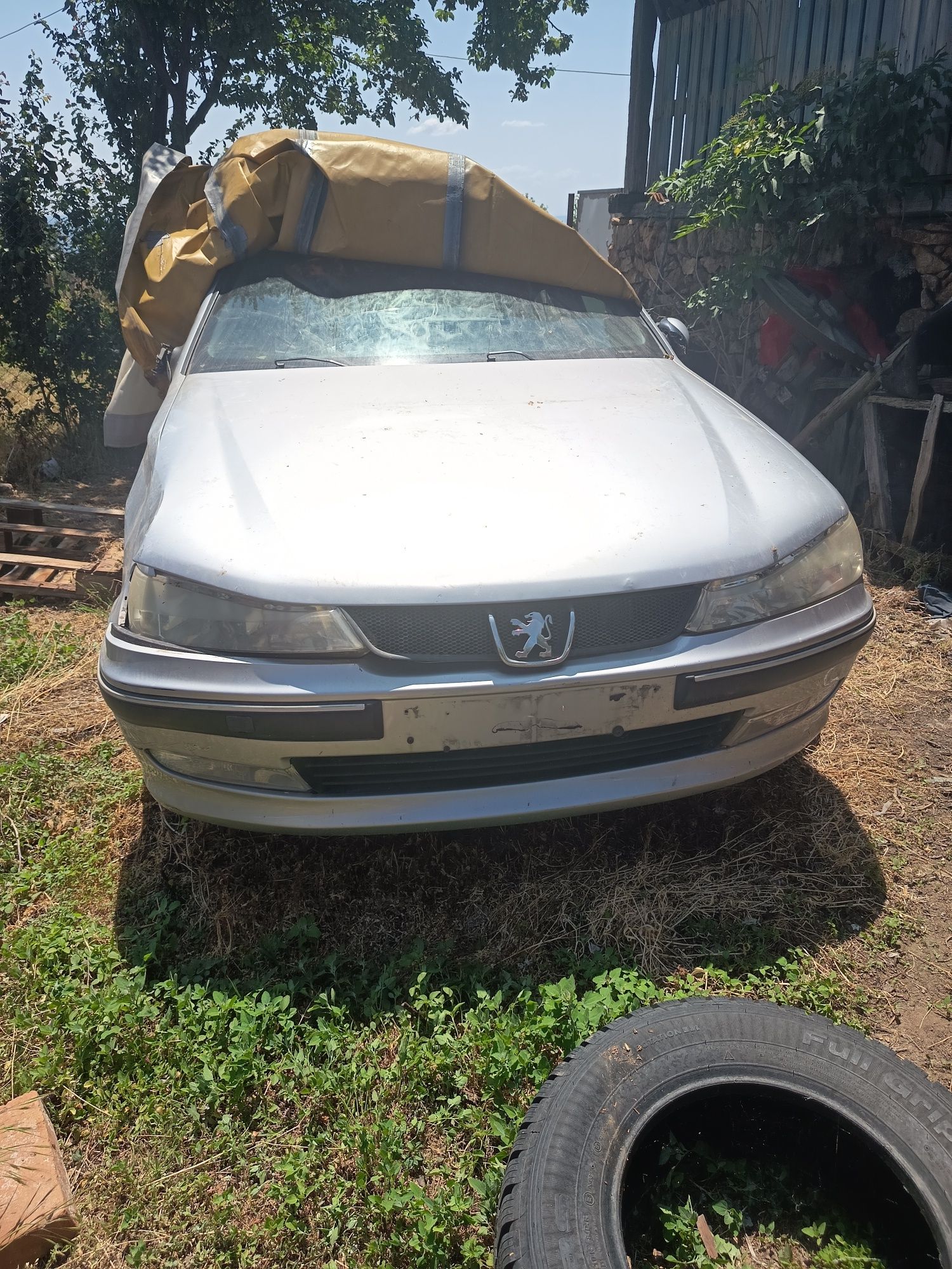 Vând Peugeot 406 din anul 1999,motorul de 2000 hdi pentru piese