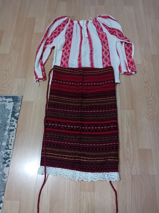 Vand costum popular fetite