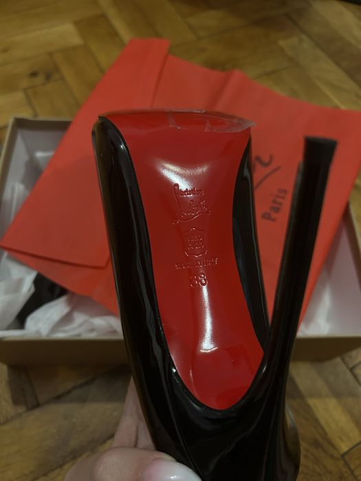 Louboutin токчета