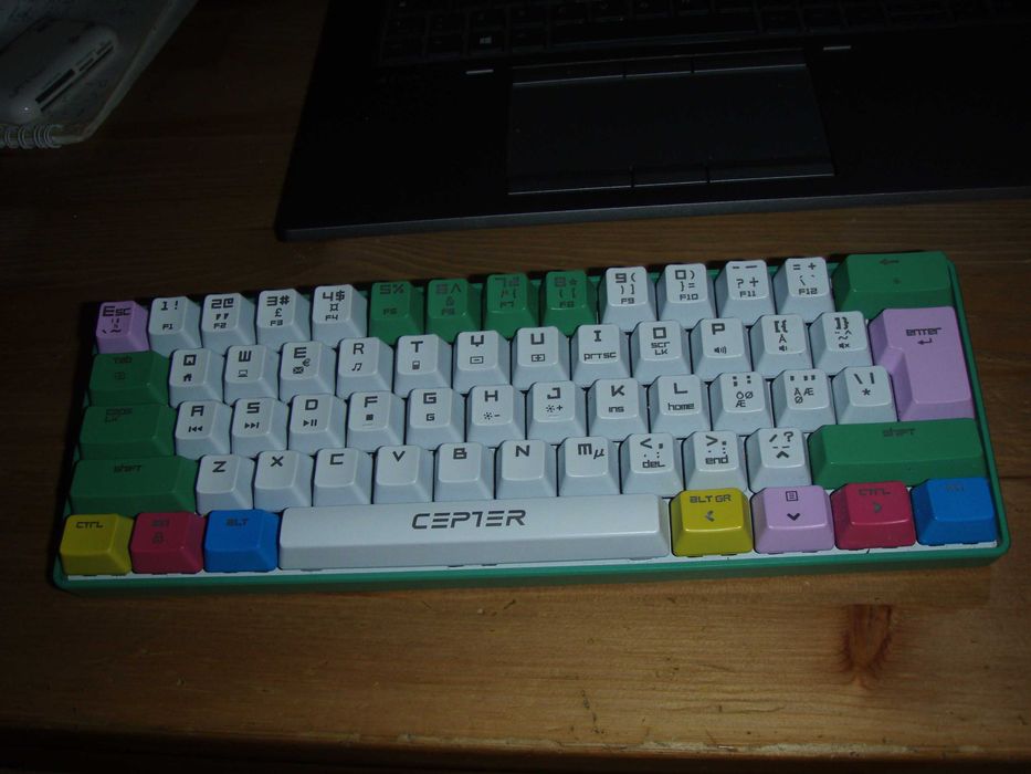 Tastatura RGB Cepter Khan Shadow Mechanical Mini Keyboard 1222985 noua