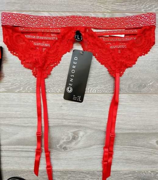 Modele diverse cu dantela