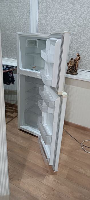 Холодильник lG ( б у)