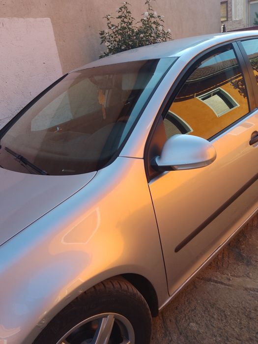 Vand Golf 5 anul 2005