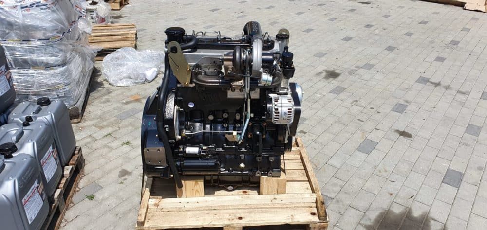 motor jcb 444 pentru buldoexcavator jcb 3cx