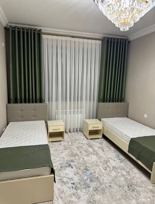 Yunusobod bodomzor metro yonida