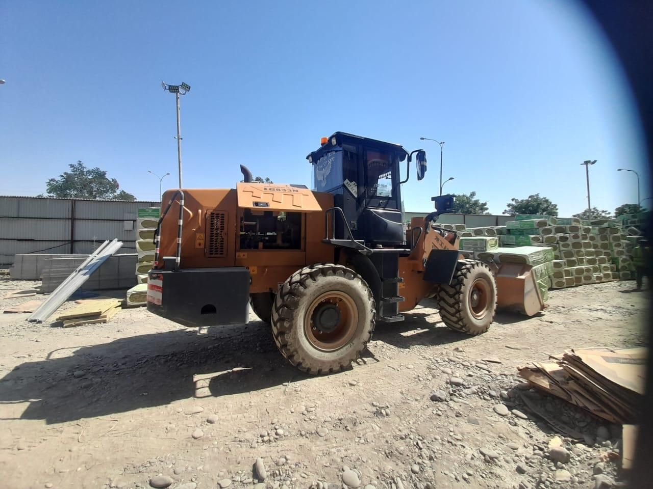 Срочно! Колесный погрузчик Lonking  LG833N(B)