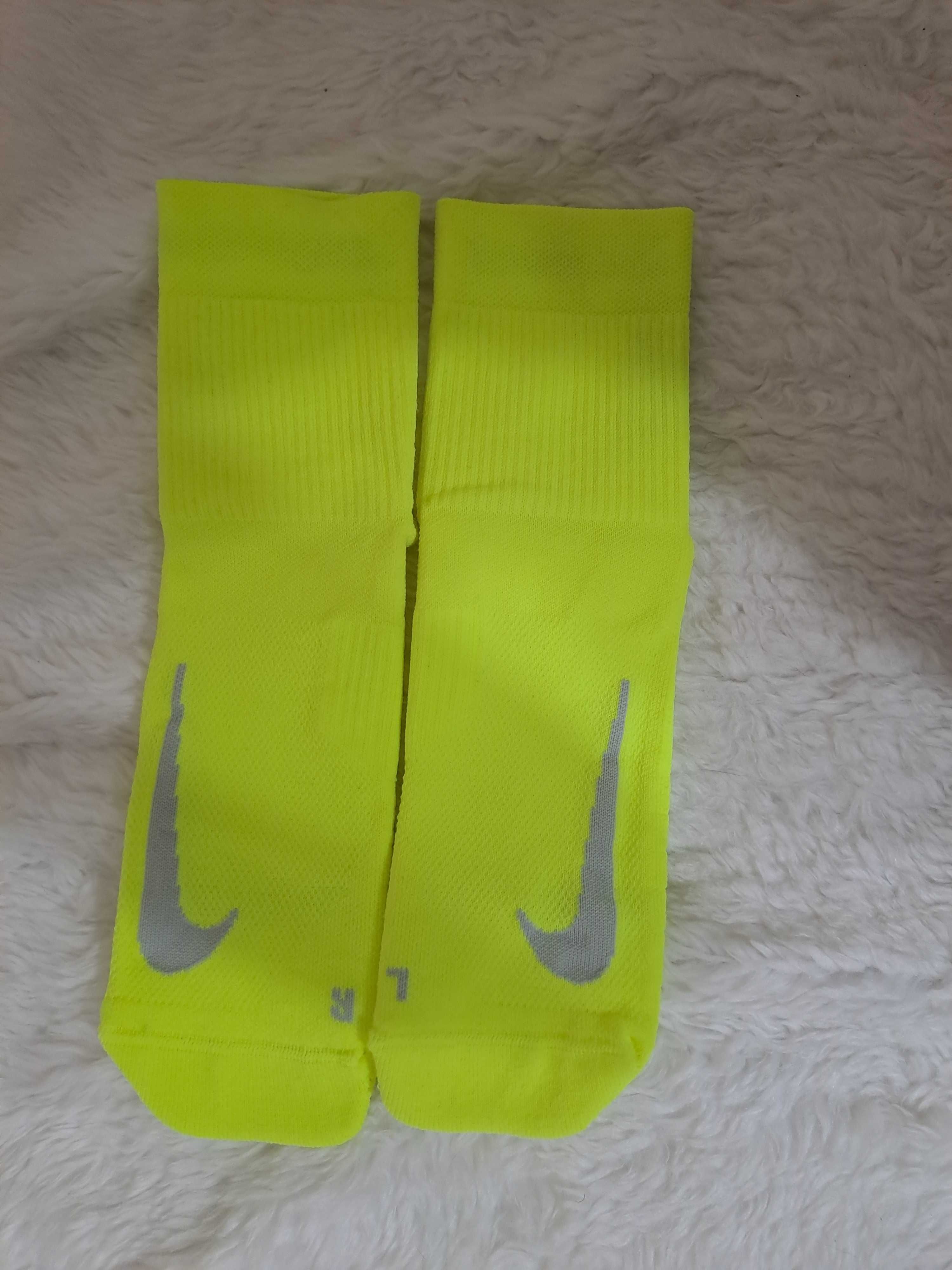 Nike чорапи жълто-зелени