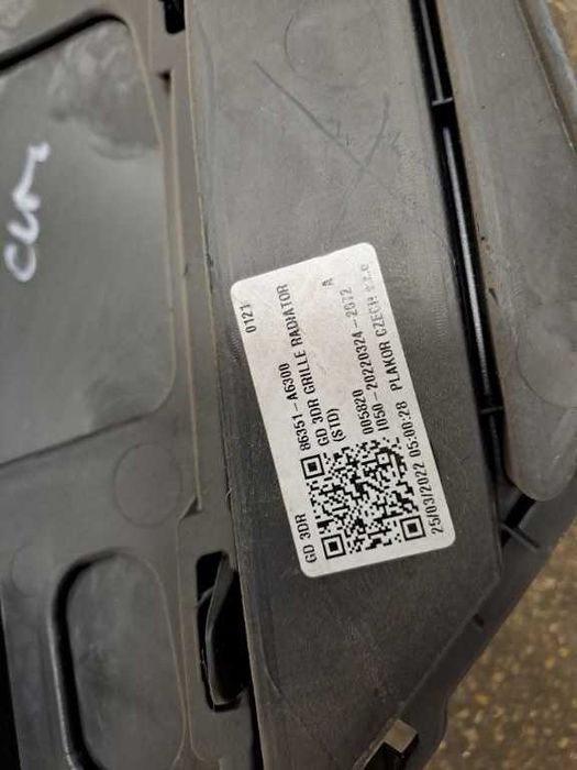 Grila radiator NOUA ORIGINALA Hyundai i30 an 2012-2017