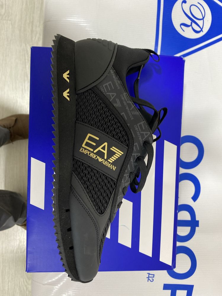 Оргинал кроссовка EMPORIO ARMANI EA7