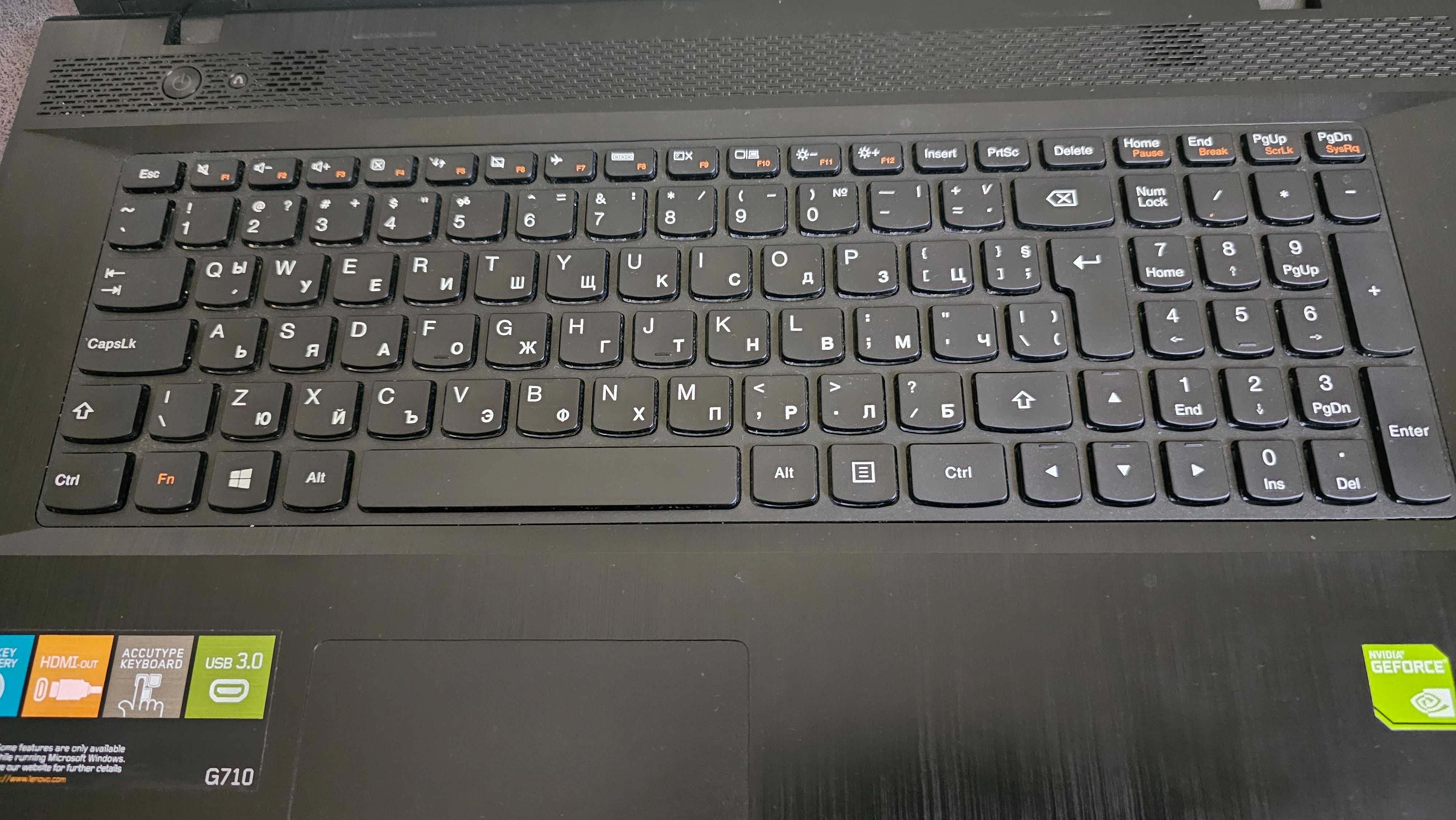 лаптоп Lenovo G710  17"