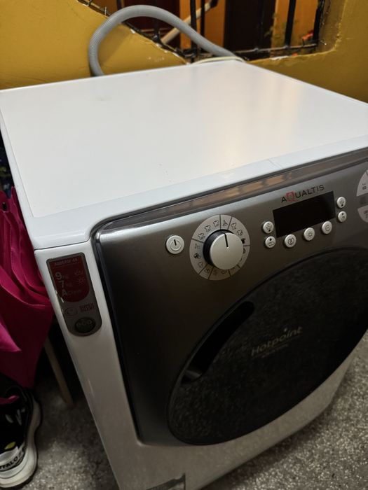 Пералня със сушилна