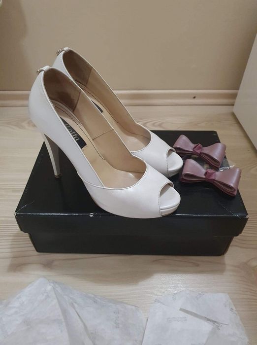 Pantofi albi piele, 36