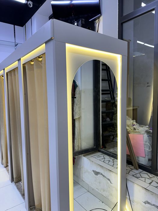 Razdevalka kiyim dukoni uchun