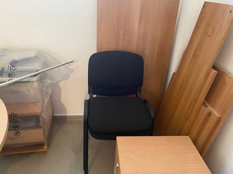 употребявани, запазени офис мебели
