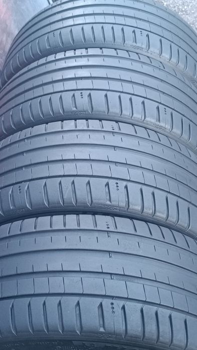 245/40/19 Michelin Дот 3522