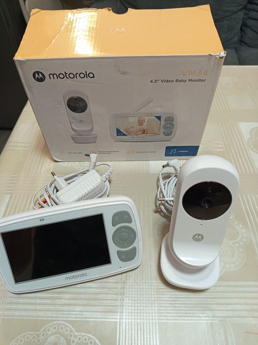 Бебефон Motorola