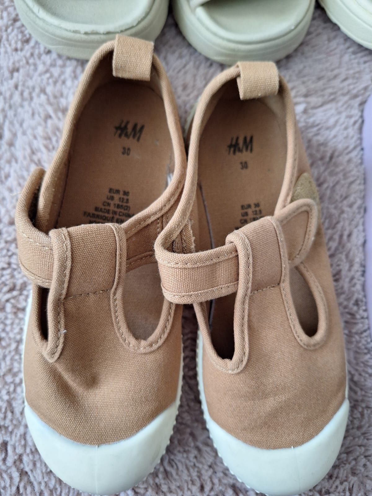 Vând lot sandale H&M copii