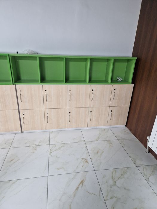 Продаётся столы тумбочки