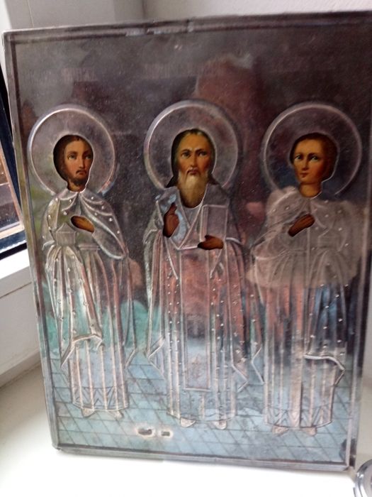 Vând icoană rusească cu oclada de argint