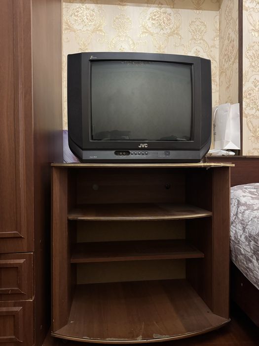 Телевизор JVC, подставка(мебель) в ПОДАРОК!!!