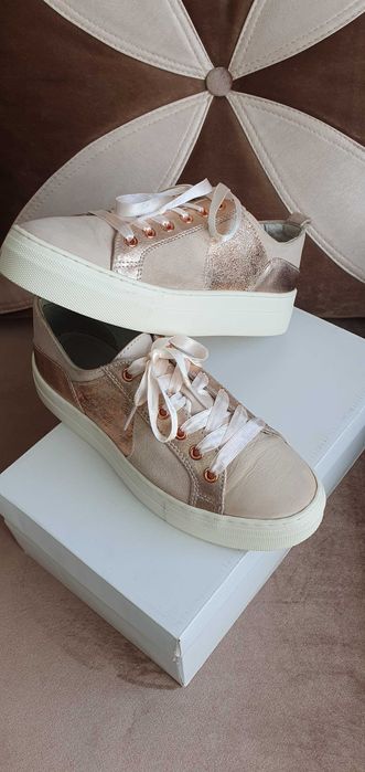 Adidas - BENVENUTI, mărimea 37