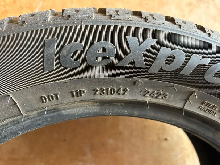 Продам зимний шины Powertrac 215.55R17