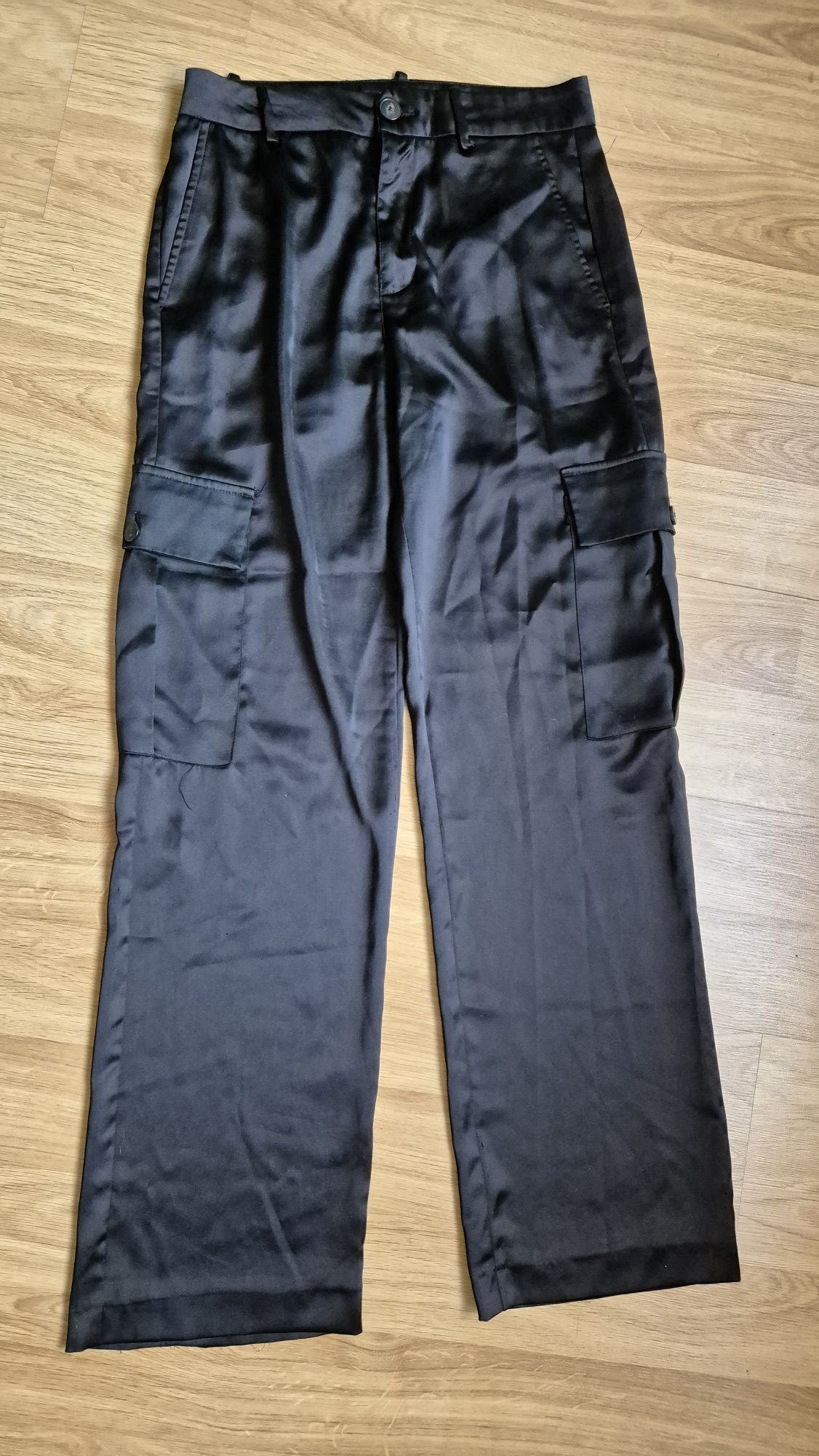 Сатенен панталон Zara