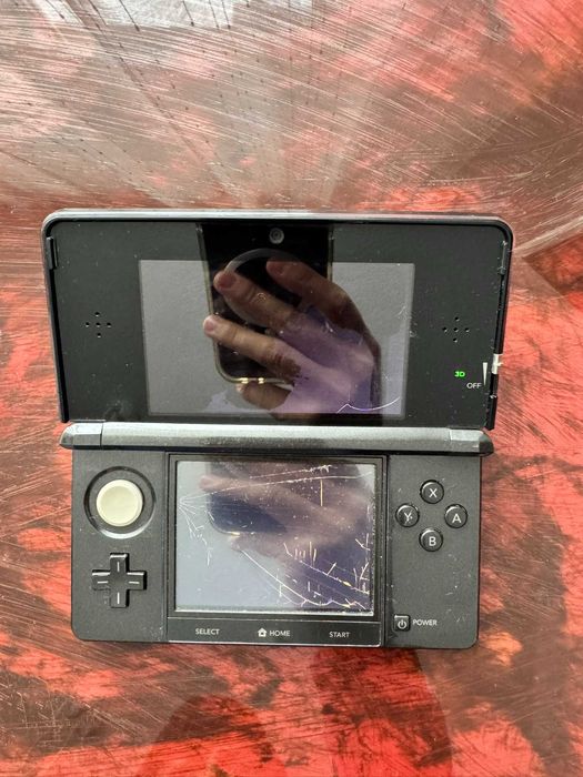 Nintendo 3DS Cosmo Black Display spart Pentru piese sau reparat